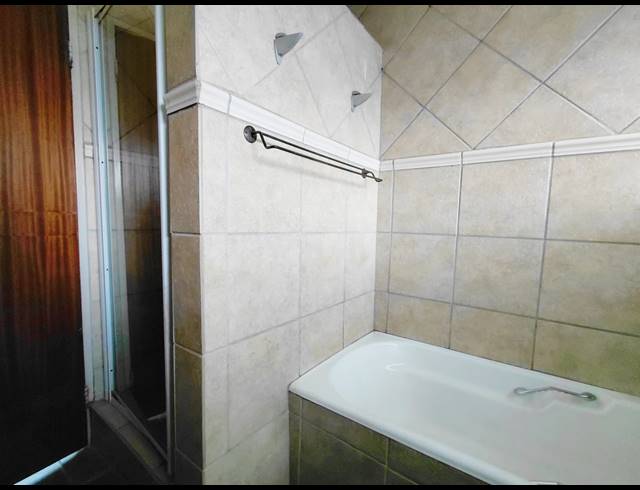 4 BEDROOM FREESTANDING FOR SALE IN CHROOMPARK